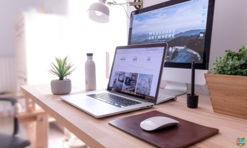 Différence entre l’application client-serveur et l’application Web